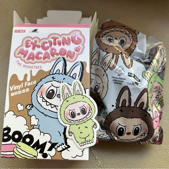 Pop Mart The Monsters Labubu Macaron Pendant (green grape) Brand new - Picture 2 of 5